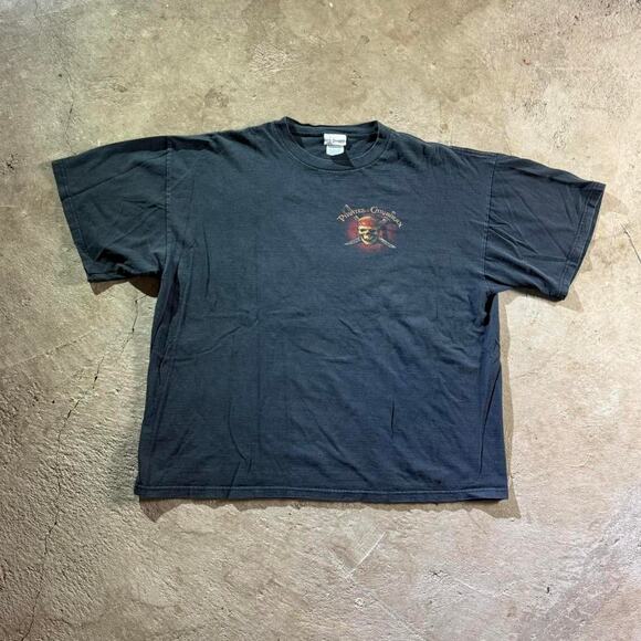 Y2K Disneyland Resorts Pirates of The Caribbean Graphic T-Shirt - Picture 1 of 8